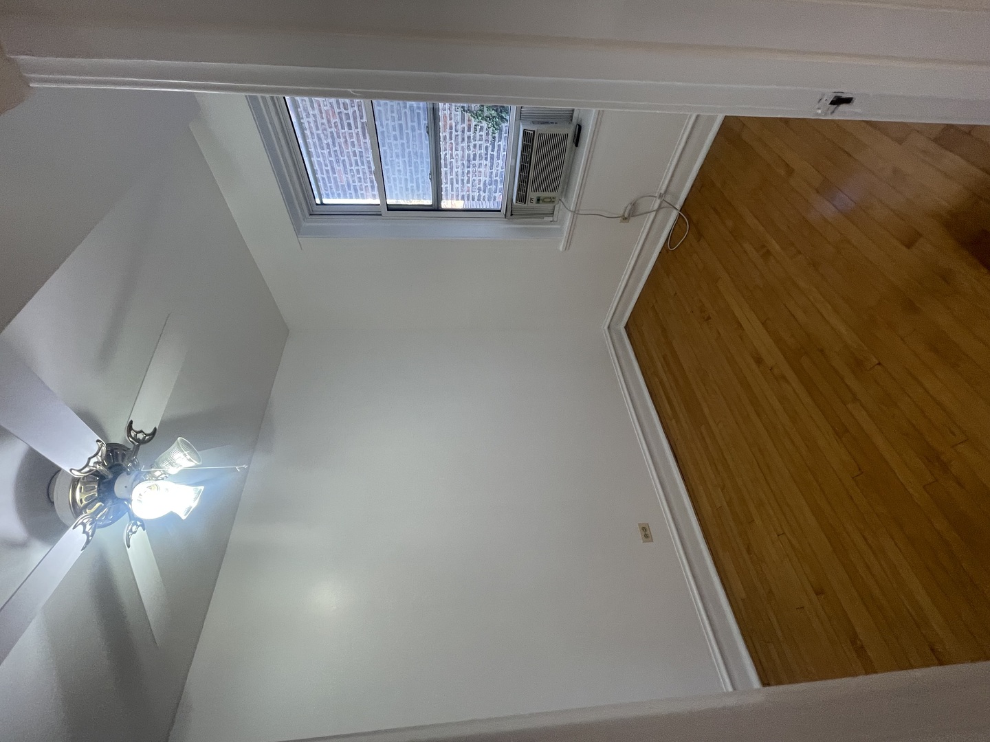 Chicago, Illinois 60608, United States, 2 Bedrooms Bedrooms, ,1 BathroomBathrooms,Residential,Active,225416