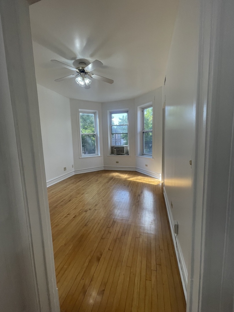 Chicago, Illinois 60608, United States, 2 Bedrooms Bedrooms, ,1 BathroomBathrooms,Residential,Active,225416