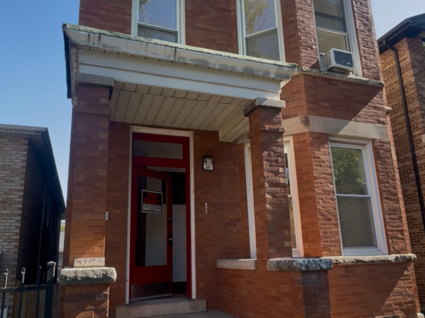 Chicago, Illinois 60608, United States, 2 Bedrooms Bedrooms, ,1 BathroomBathrooms,Residential,Active,225416