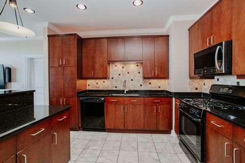 Tiny photo for 40 Prairie Park Drive #707, Wheeling, IL 60090 (MLS # 12523385)