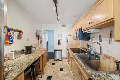 Tiny photo for 6157 N Sheridan Road #5G, Chicago, IL 60660 (MLS # 12458680)