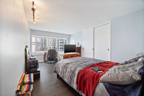 Tiny photo for 6157 N Sheridan Road #5G, Chicago, IL 60660 (MLS # 12458680)