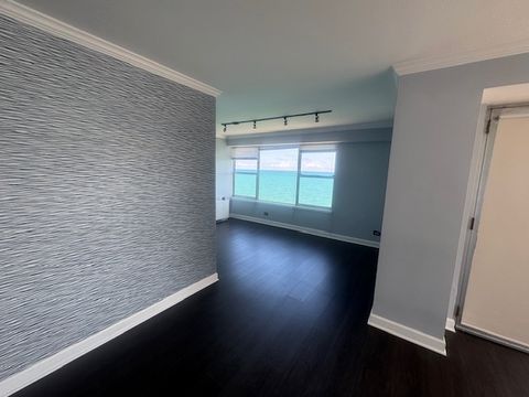 Tiny photo for 6157 N Sheridan Road #5G, Chicago, IL 60660 (MLS # 12458680)