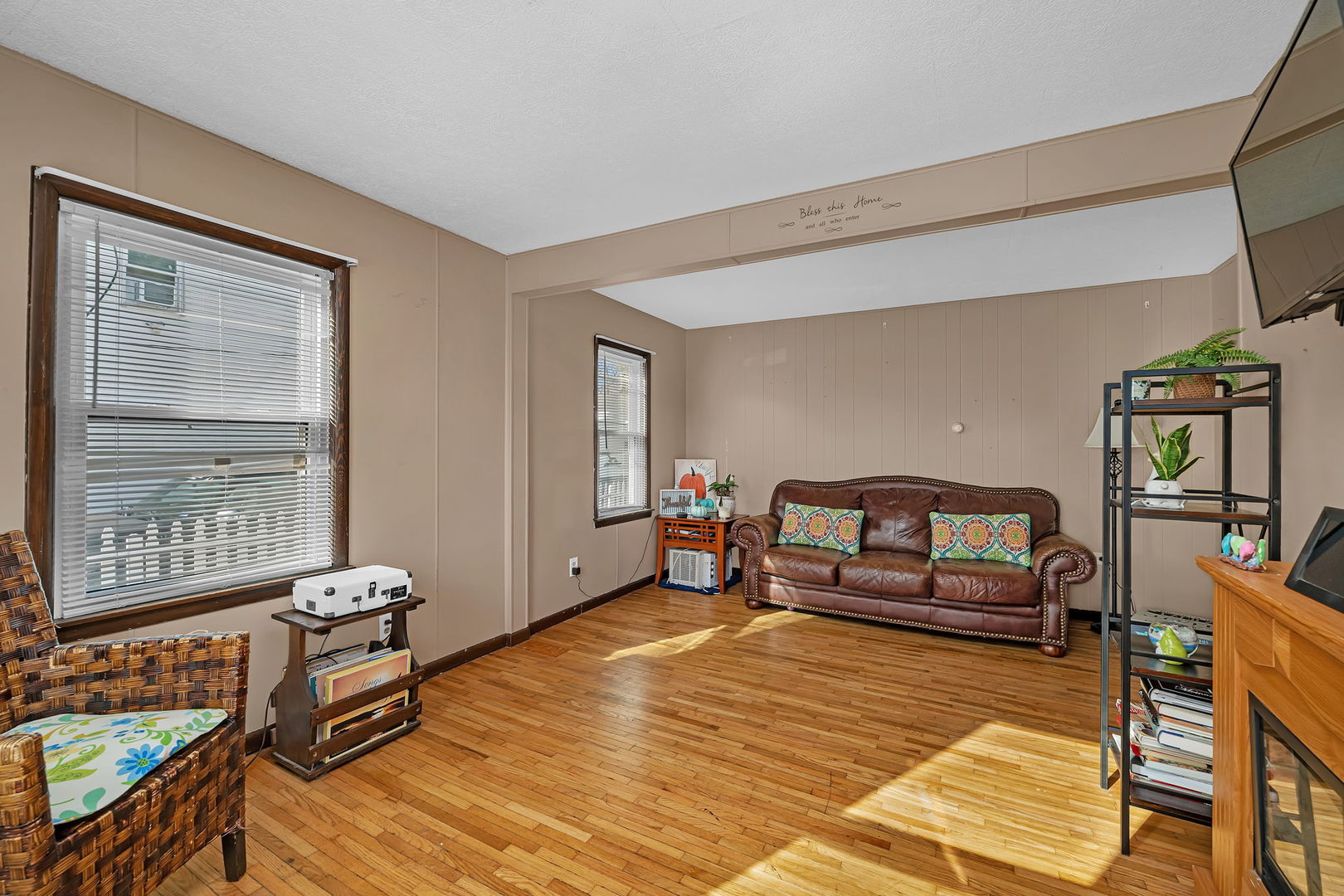 418 Armstrong Street