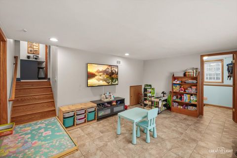 Tiny photo for 326 W Morris Avenue, Lombard, IL 60148 (MLS # 12551744)