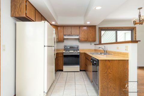 Tiny photo for 1213 Yorkshire Drive, Naperville, IL 60563 (MLS # 12611320)