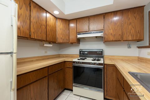 Tiny photo for 1213 Yorkshire Drive, Naperville, IL 60563 (MLS # 12611320)