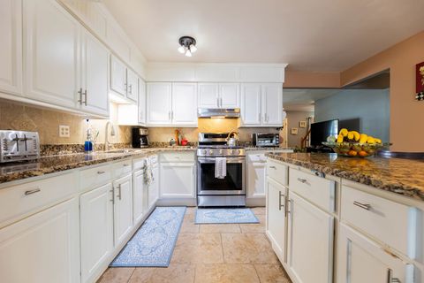 Tiny photo for 275 Plainview Drive, Bolingbrook, IL 60440 (MLS # 12648230)