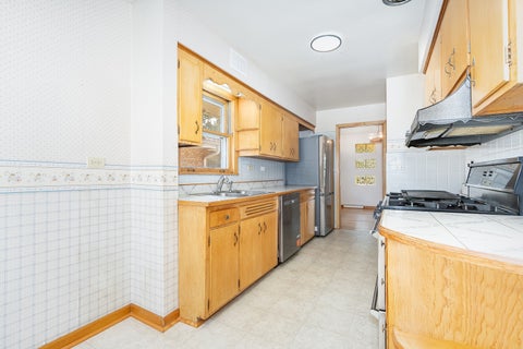 Tiny photo for 7046 W Cleveland Street, Niles, IL 60714 (MLS # 12743259)