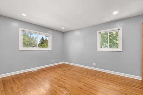 Tiny photo for 501 Lafayette Lane, Hoffman Estates, IL 60169 (MLS # 12715771)