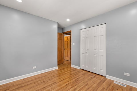 Tiny photo for 501 Lafayette Lane, Hoffman Estates, IL 60169 (MLS # 12715771)