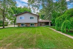 Photo of 501 Lafayette Lane, Hoffman Estates, IL 60169 (MLS # 12715771)