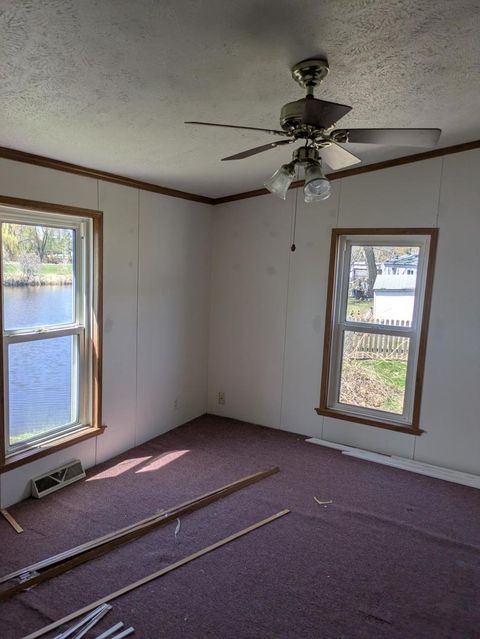 Tiny photo for 54 Beacon Bay Rd, Lakemoor, IL 60050 (MLS # 12517925)
