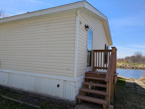 Photo of 54 Beacon Bay Rd, Lakemoor, IL 60050 (MLS # 12517925)