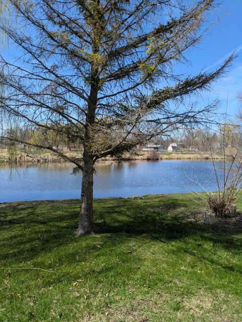 Tiny photo for 54 Beacon Bay Rd, Lakemoor, IL 60050 (MLS # 12517925)