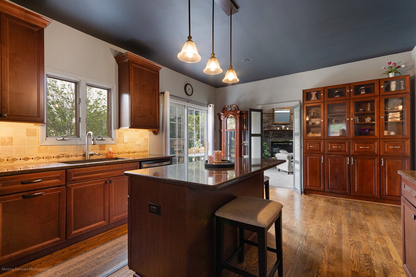 2313 S Hidden Trail