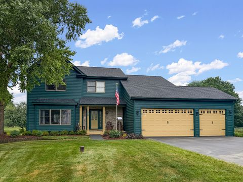 Photo of 2313 S Hidden Trail, Spring Grove, IL 60081 (MLS # 12708938)