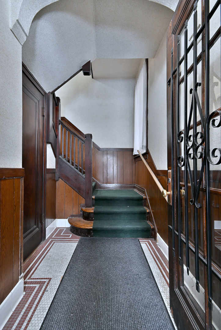 1337 W Norwood Street