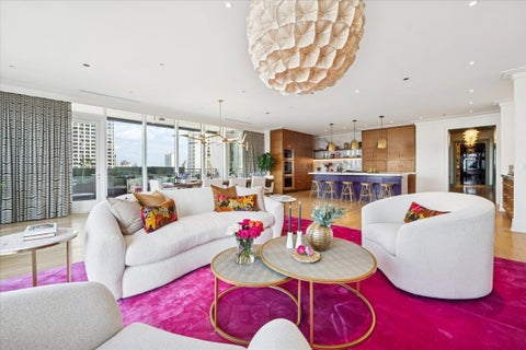 Tiny photo for 9 W Walton Street #2202, Chicago, IL 60610 (MLS # 12784037)