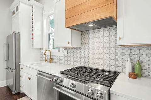 Tiny photo for 2254 N Central Park Avenue, Chicago, IL 60647 (MLS # 12731786)