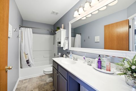 Tiny photo for 8412 Sawyer Court, Joliet, IL 60431 (MLS # 12669623)