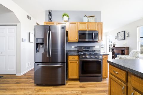 Tiny photo for 8412 Sawyer Court, Joliet, IL 60431 (MLS # 12669623)
