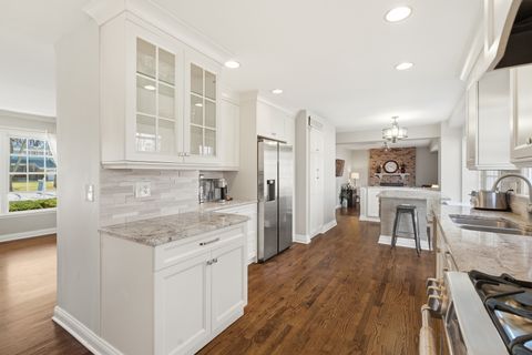 Tiny photo for 910 S 4th Avenue, Libertyville, IL 60048 (MLS # 12582703)