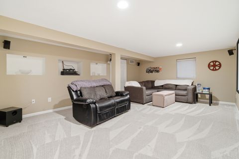 Tiny photo for 910 S 4th Avenue, Libertyville, IL 60048 (MLS # 12582703)