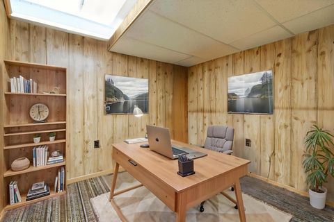 Tiny photo for 910 S 4th Avenue, Libertyville, IL 60048 (MLS # 12582703)