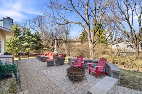 Tiny photo for 910 S 4th Avenue, Libertyville, IL 60048 (MLS # 12582703)