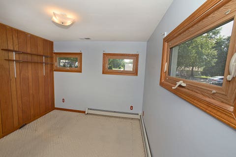 Tiny photo for 915 Adams Street, Ottawa, IL 61350 (MLS # 12681437)