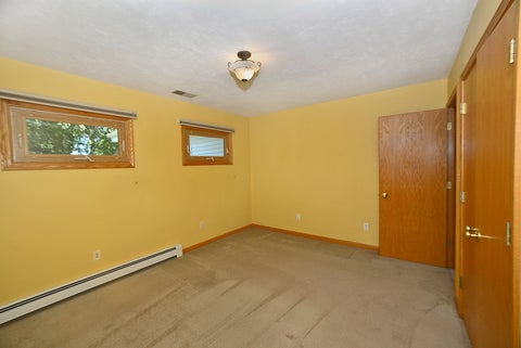Tiny photo for 915 Adams Street, Ottawa, IL 61350 (MLS # 12681437)