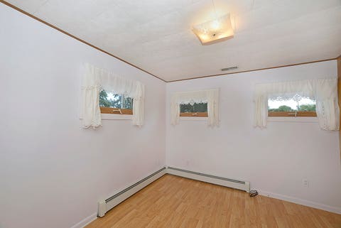Tiny photo for 915 Adams Street, Ottawa, IL 61350 (MLS # 12681437)