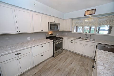Tiny photo for 915 Adams Street, Ottawa, IL 61350 (MLS # 12681437)