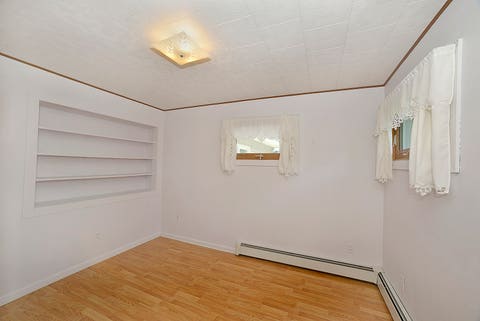 Tiny photo for 915 Adams Street, Ottawa, IL 61350 (MLS # 12681437)