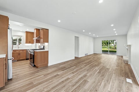 Tiny photo for 729 Burning Tree Lane, Naperville, IL 60563 (MLS # 12797686)