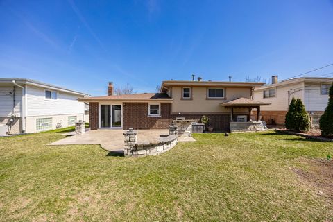 Tiny photo for 8518 Forest Drive, Hickory Hills, IL 60457 (MLS # 12605485)