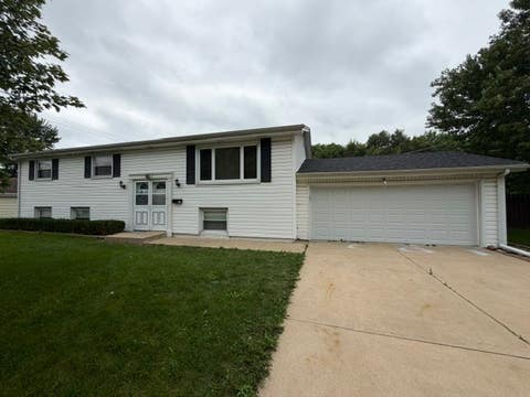Tiny photo for 527 Edwin Drive, Bourbonnais, IL 60914 (MLS # 12729464)
