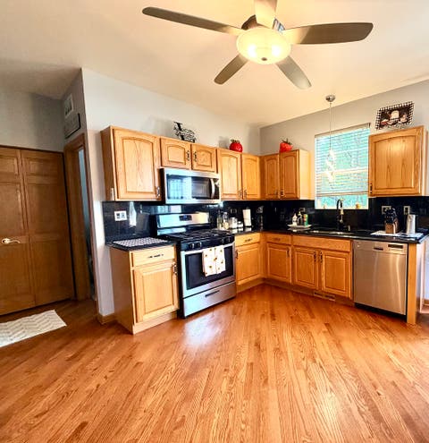 Tiny photo for 8 Fairfax Court, Bolingbrook, IL 60490 (MLS # 12690398)