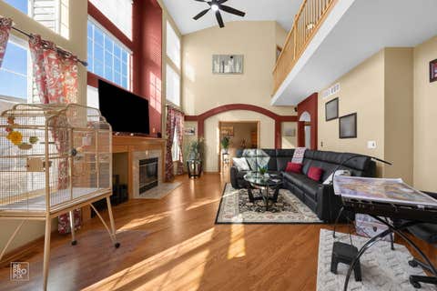 Tiny photo for 8 Fairfax Court, Bolingbrook, IL 60490 (MLS # 12690398)