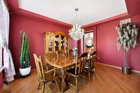 Tiny photo for 8 Fairfax Court, Bolingbrook, IL 60490 (MLS # 12690398)