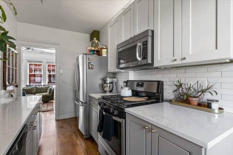 Tiny photo for 2018 SHERMAN Avenue #1W, Evanston, IL 60201 (MLS # 12734887)