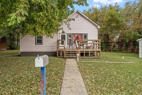 Photo of 107 E Olive Street, Farmer City, IL 61842 (MLS # 12781678)