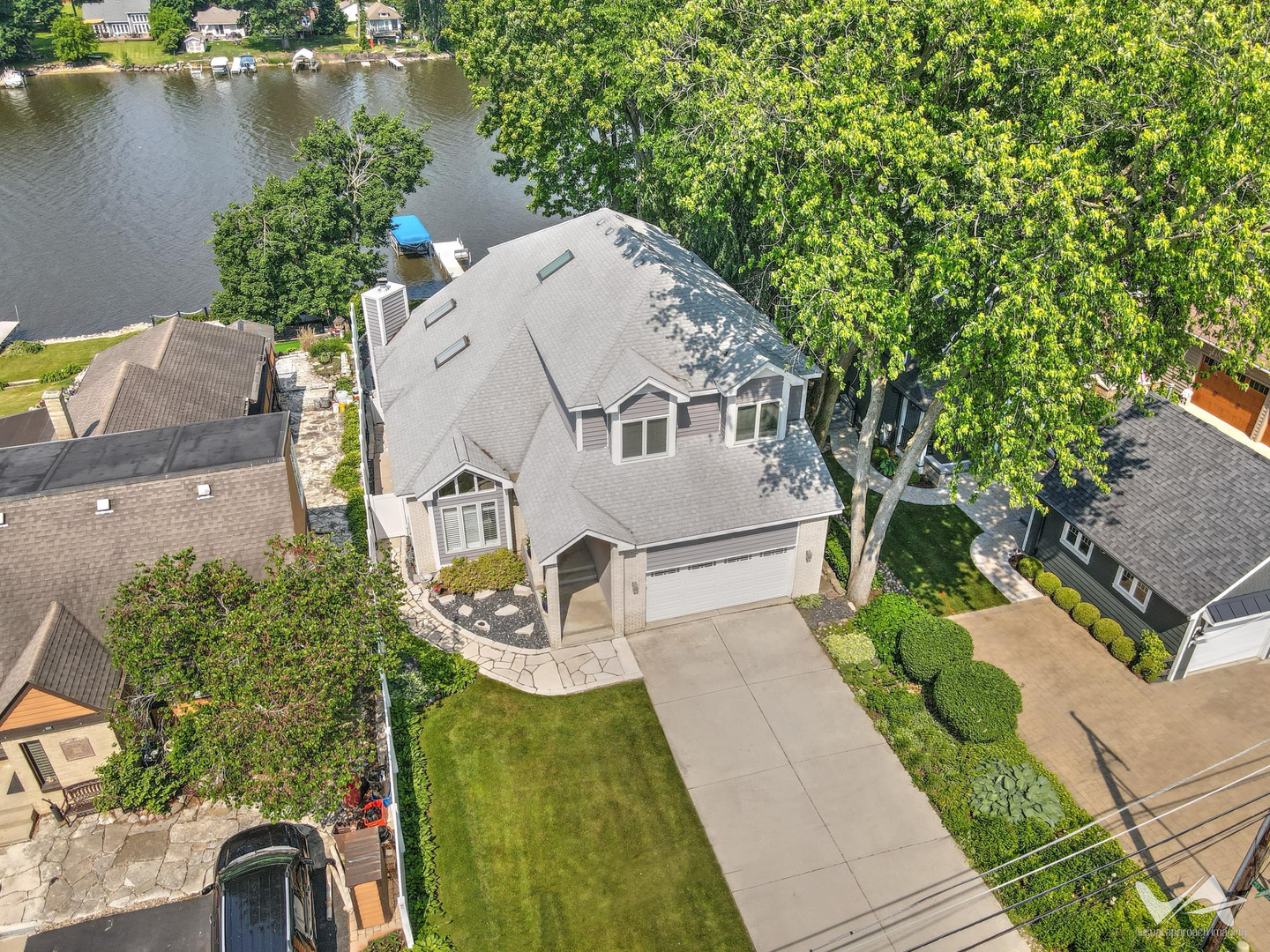 6N142 Riverside Drive