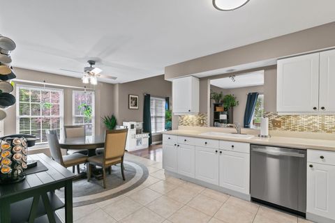 Tiny photo for 1354 Laurel Oaks Drive, Streamwood, IL 60107 (MLS # 12624963)