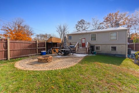 Tiny photo for 8614 Lakeview Avenue, Crystal Lake, IL 60014 (MLS # 12504196)