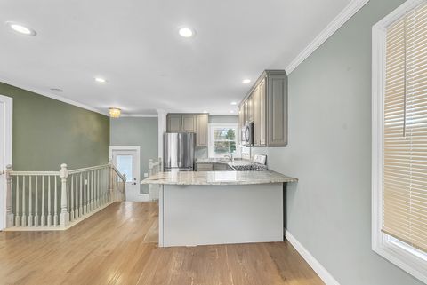 Tiny photo for 8614 Lakeview Avenue, Crystal Lake, IL 60014 (MLS # 12504196)