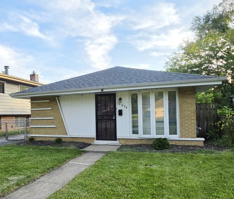 Photo of 14634 Kenwood Avenue, Dolton, IL 60419 (MLS # 12646438)