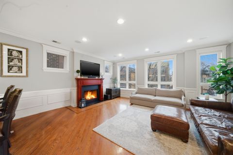 Tiny photo for 2523 N SOUTHPORT Avenue #2S, Chicago, IL 60614 (MLS # 12599383)