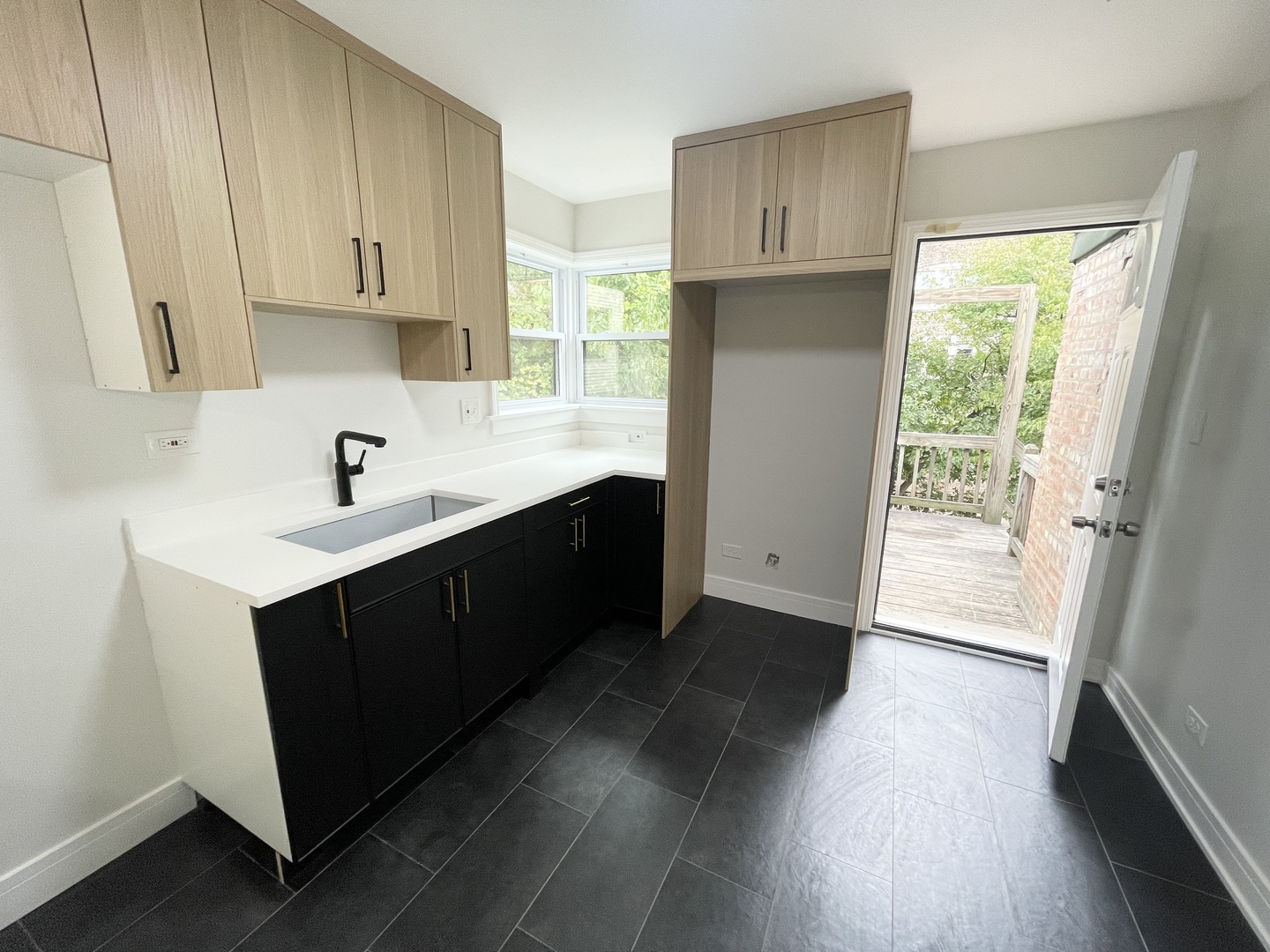 7212 S Euclid Avenue